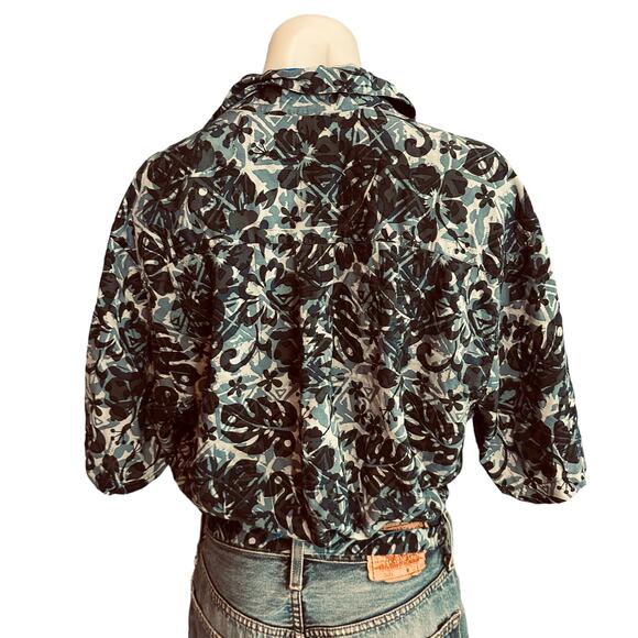 Hawaiian Shirt Tropical Button Down Crop Top MEDIUM Oversize Coconut Girl Unique - Picture 4 of 7